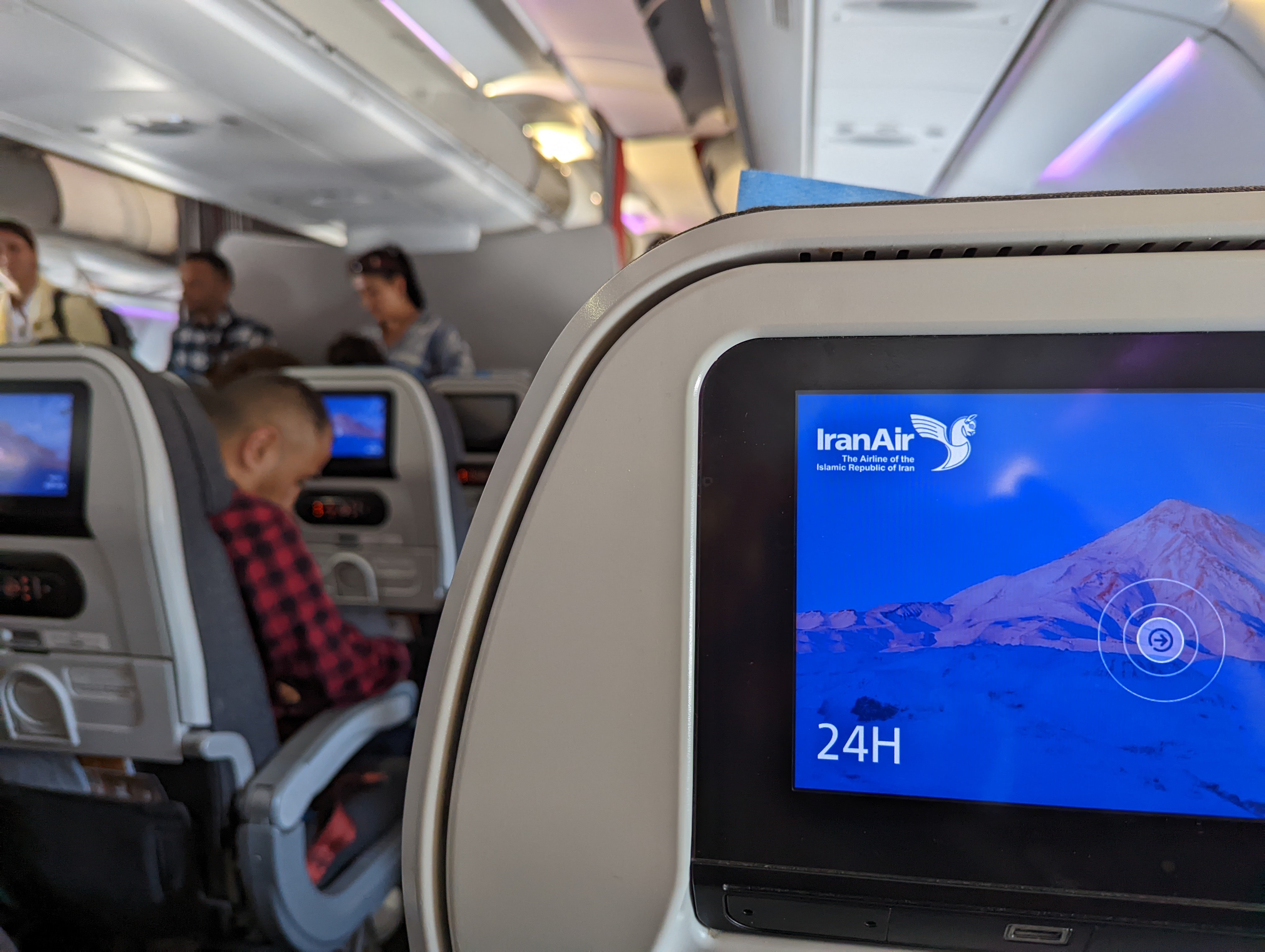 Iran Air Frankfurt Teheran Priceless Theatre flying to Iran on IranAir - Escape from Tehran